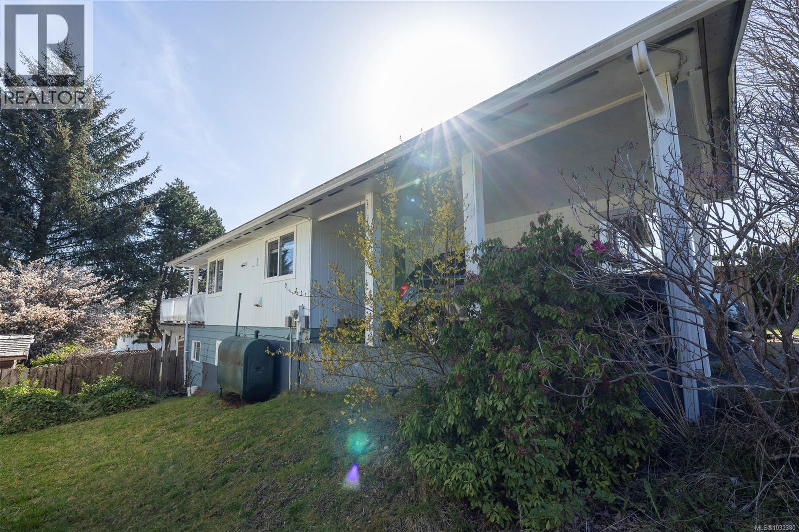 7705 Park Dr, Port Hardy, British Columbia  V0N 2P0 - Photo 7 - 1033380