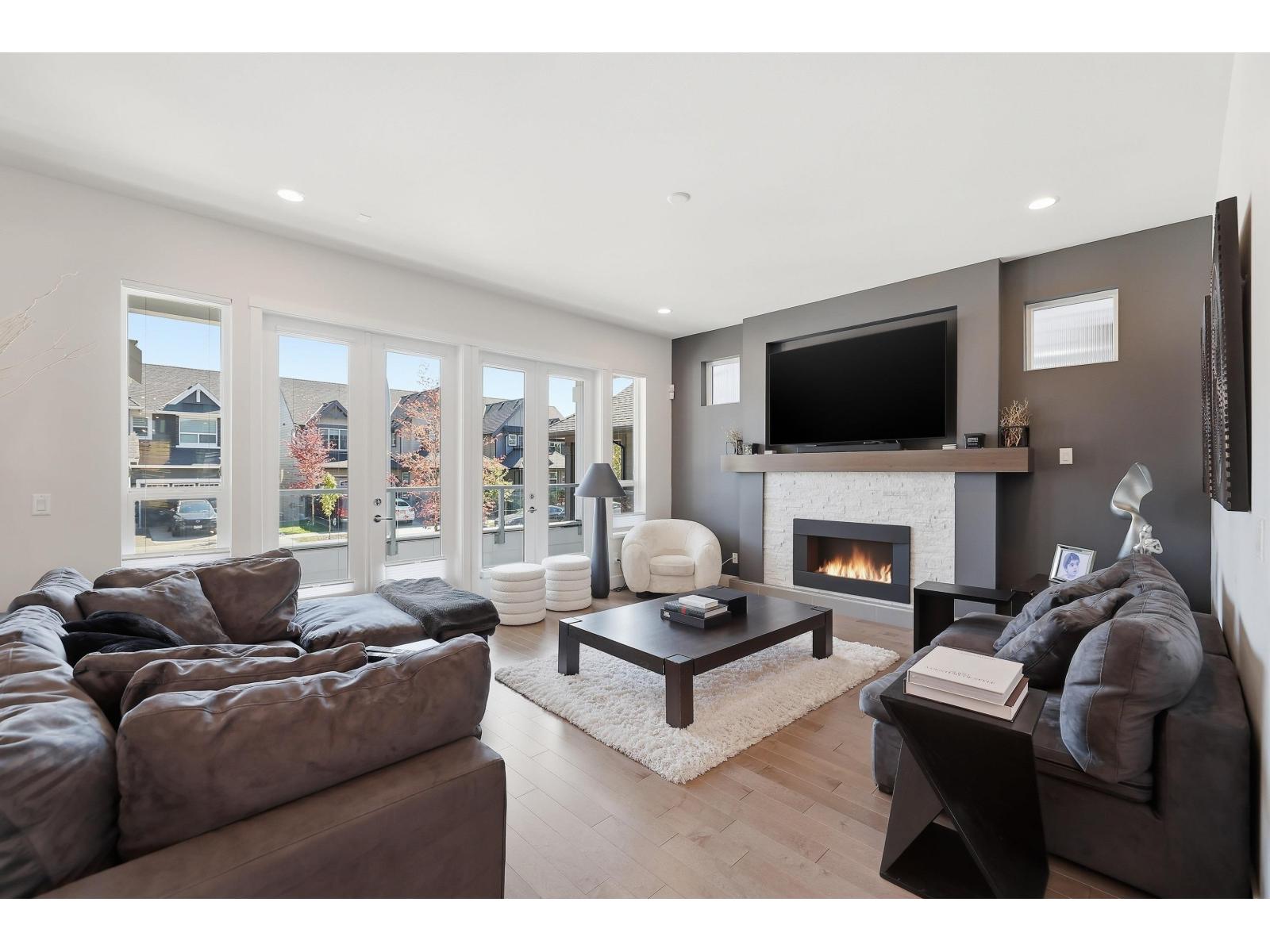 16791 17b Avenue, Surrey, British Columbia  V3Z 0T3 - Photo 5 - R3118748