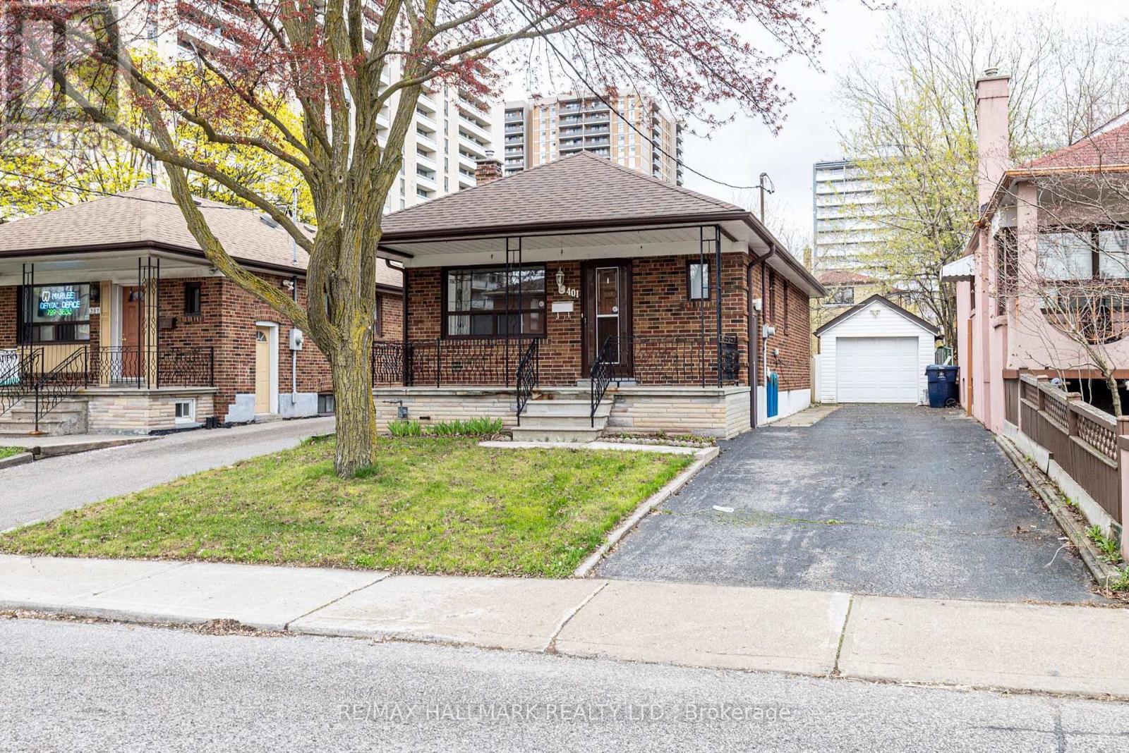 401 RIDELLE AVENUE, Toronto, Ontario