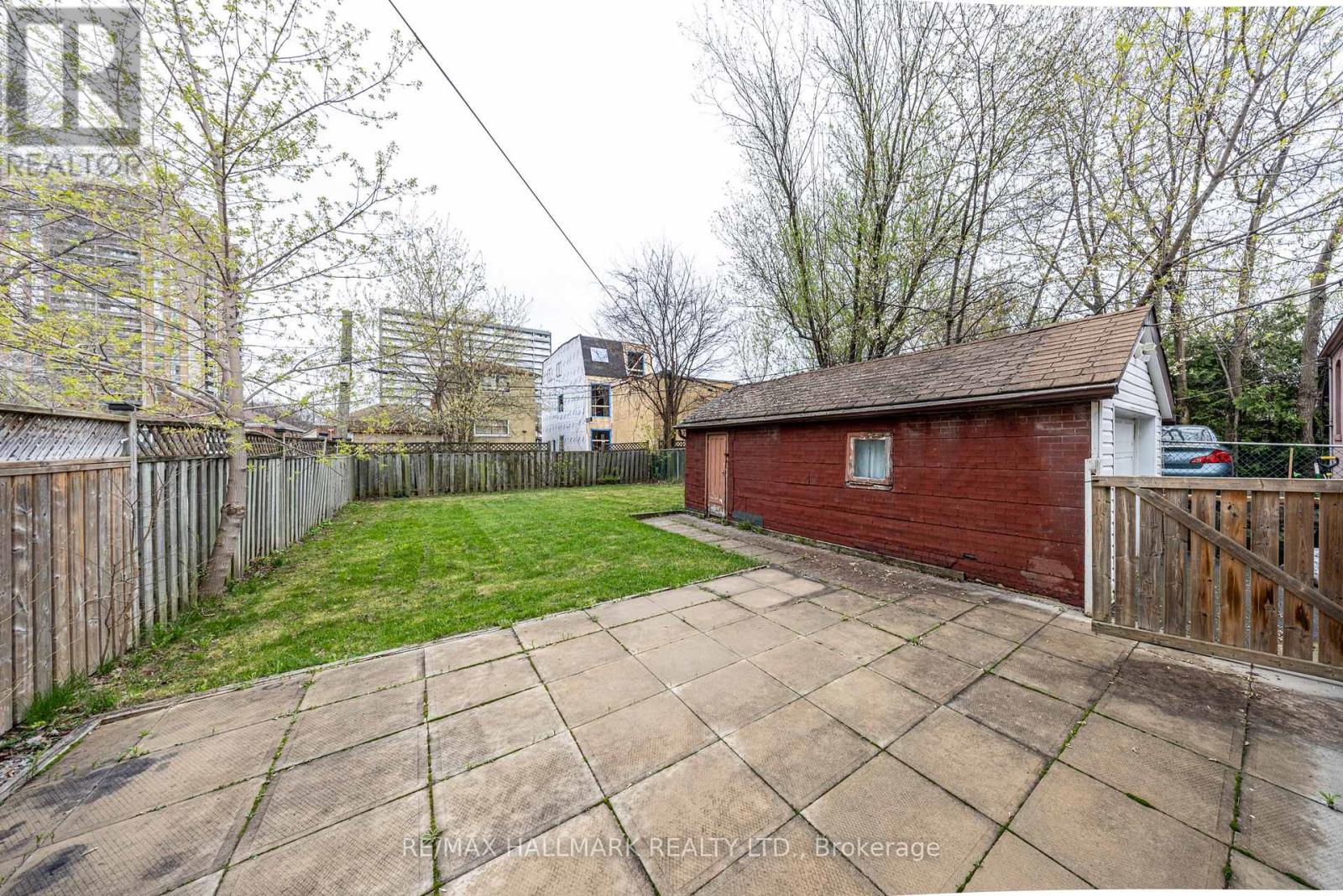 401 Ridelle Avenue, Toronto, Ontario  M6B 1K3 - Photo 19 - W13079344