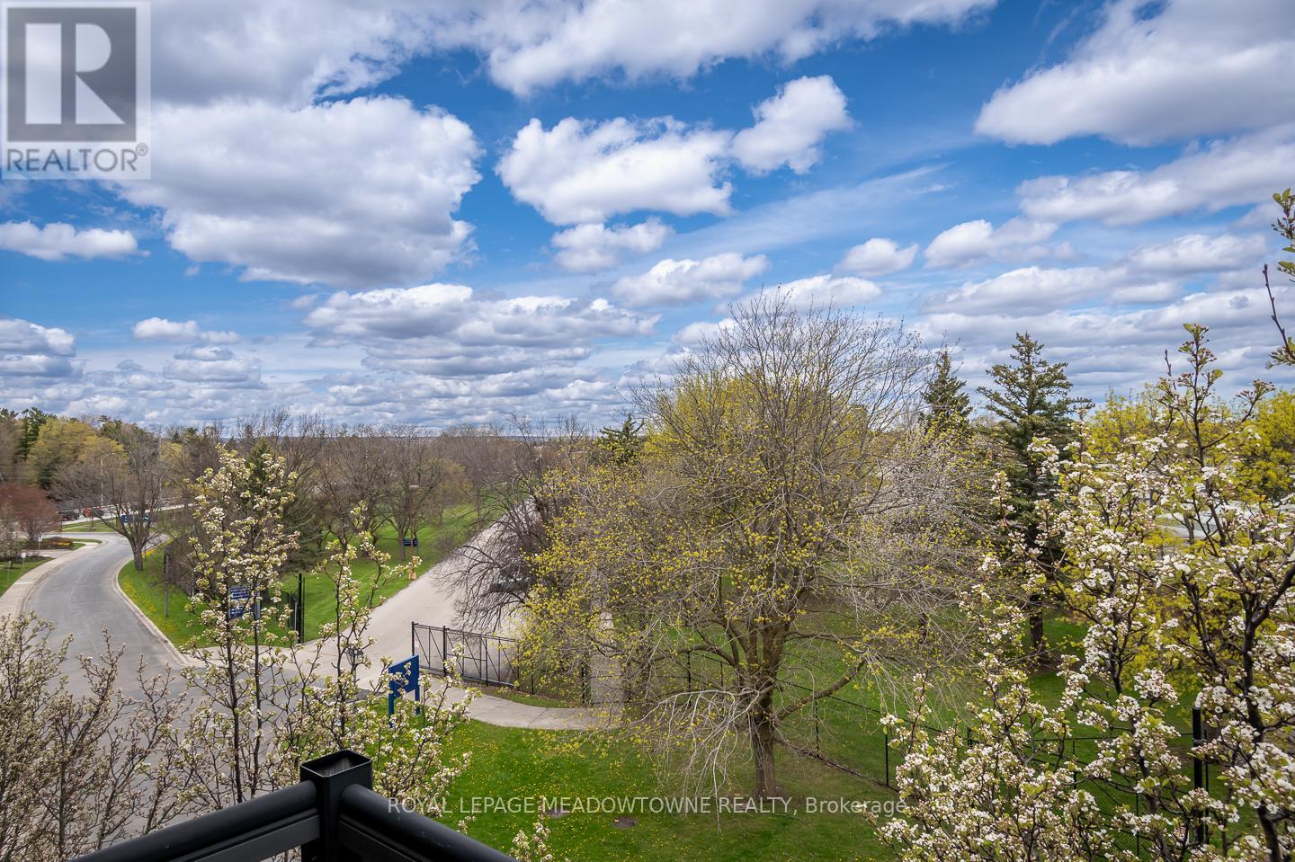 408 - 443 Centennial Forest Drive, Milton, Ontario  L9T 6A1 - Photo 5 - W13079370