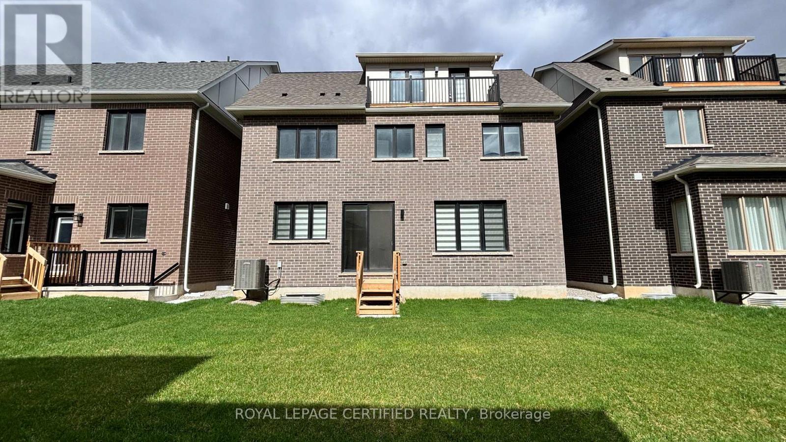 3281 Mariner Pass, Oakville, Ontario  L6M 4K1 - Photo 2 - W13079384
