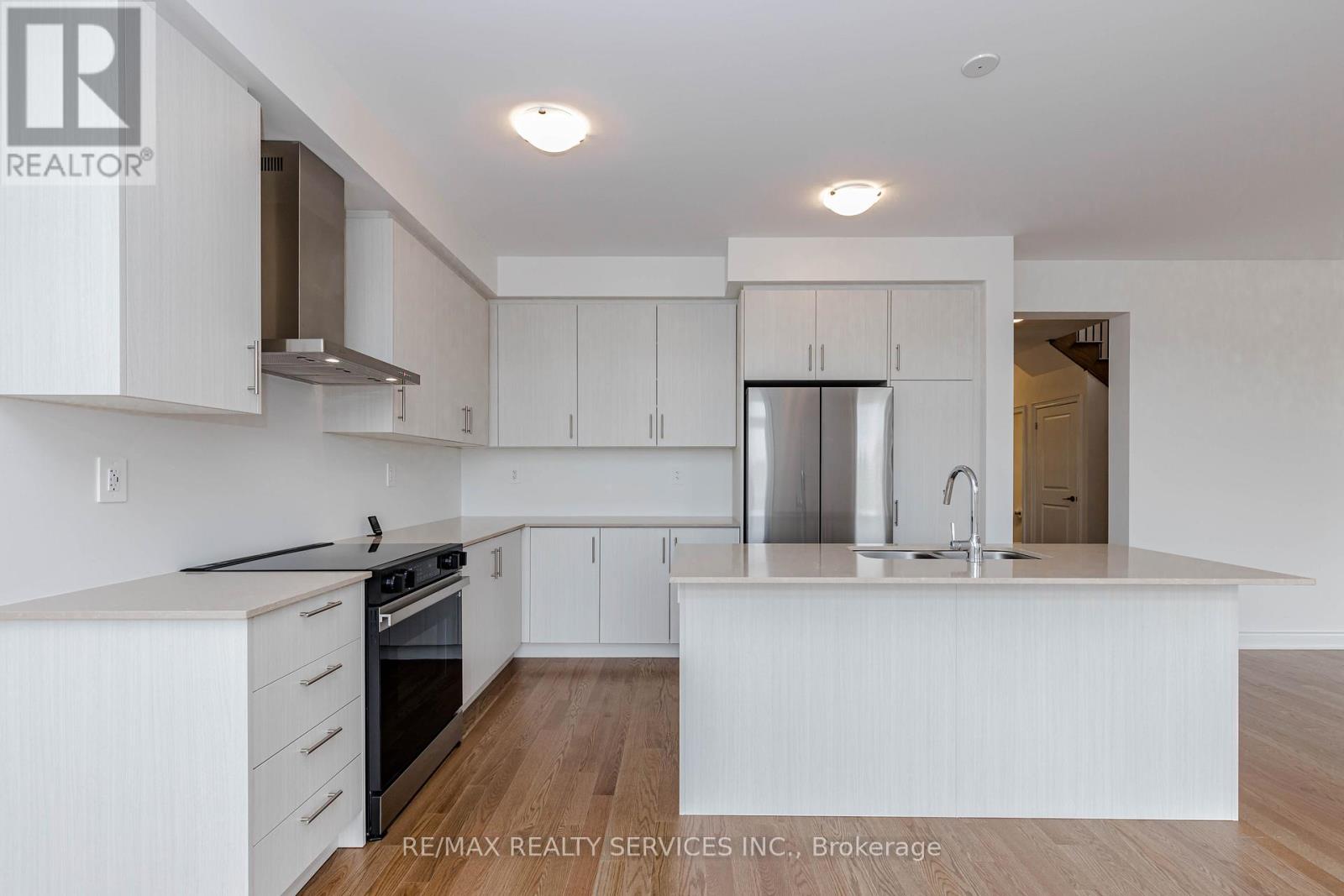 66 Circleview Crescent, Brampton, Ontario  L6Y 6M3 - Photo 10 - W13079436