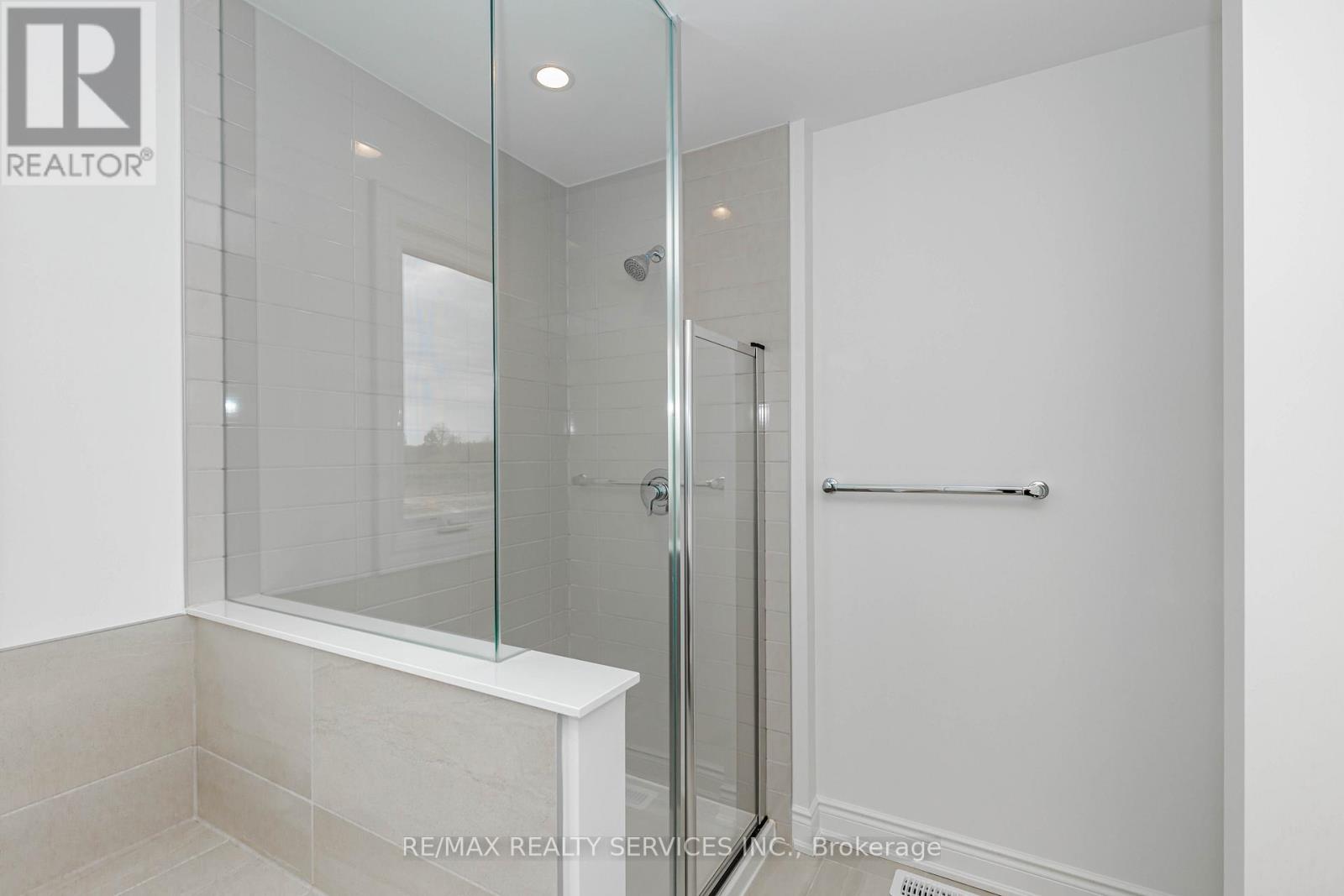 66 Circleview Crescent, Brampton, Ontario  L6Y 6M3 - Photo 23 - W13079436