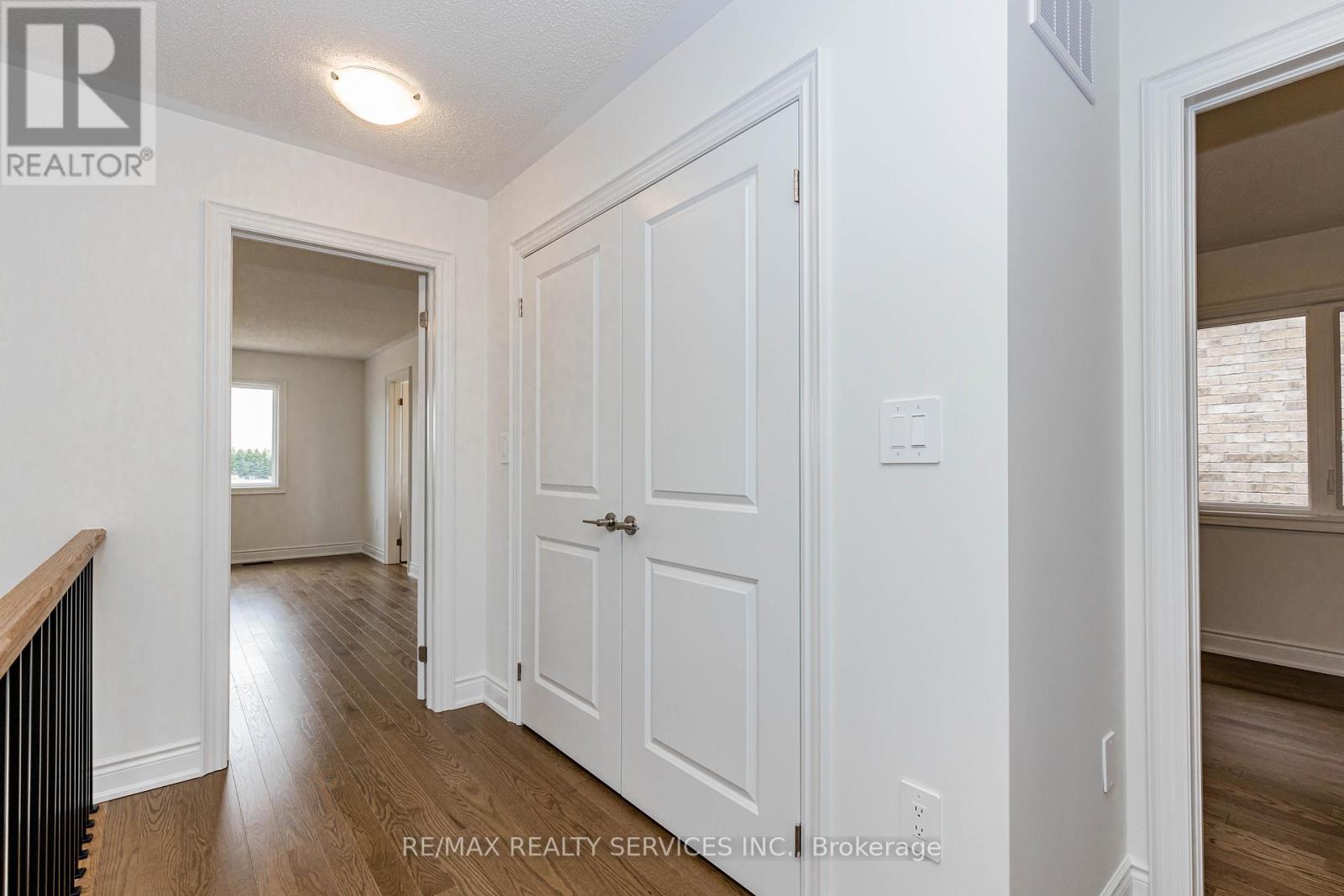 66 Circleview Crescent, Brampton, Ontario  L6Y 6M3 - Photo 24 - W13079436