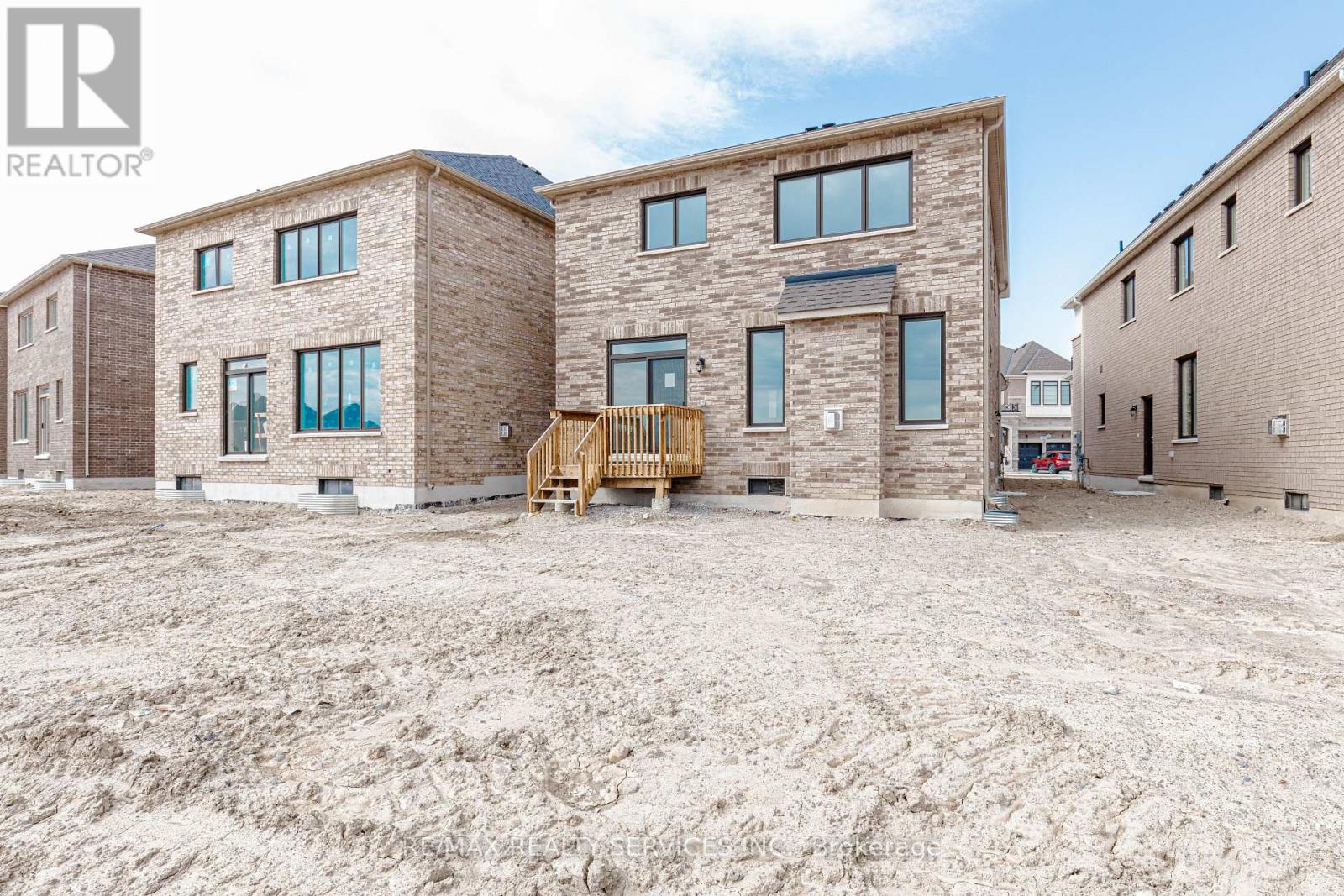 66 Circleview Crescent, Brampton, Ontario  L6Y 6M3 - Photo 35 - W13079436