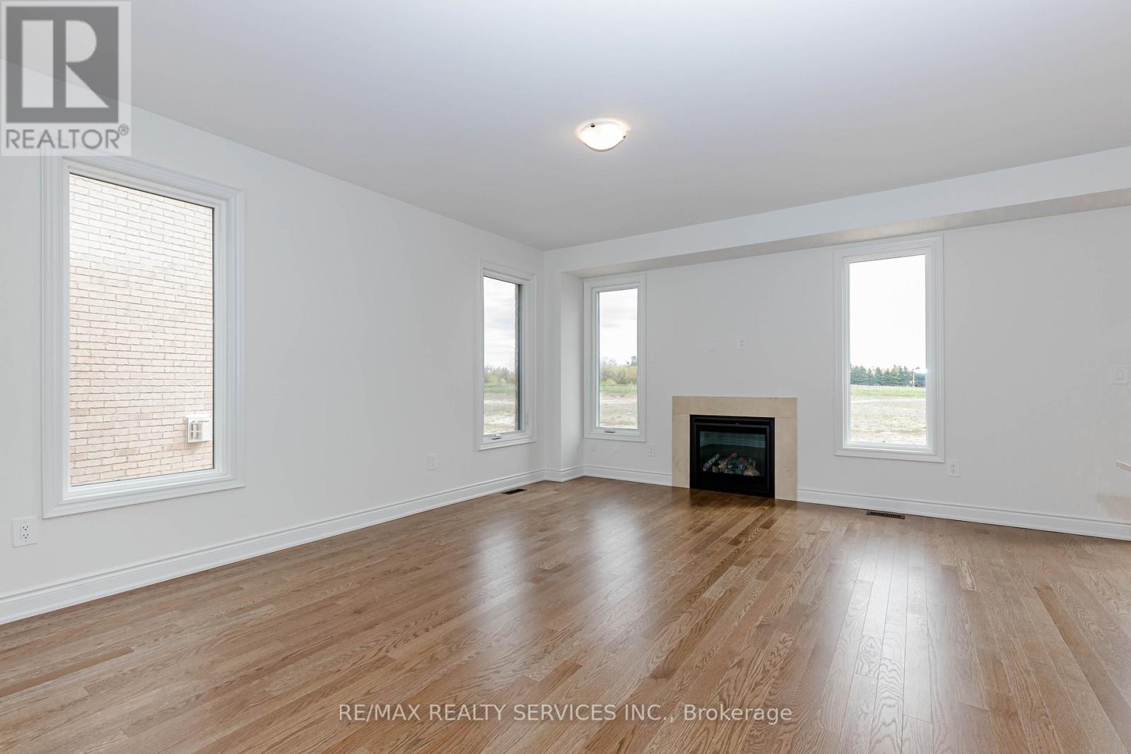 66 Circleview Crescent, Brampton, Ontario  L6Y 6M3 - Photo 4 - W13079436