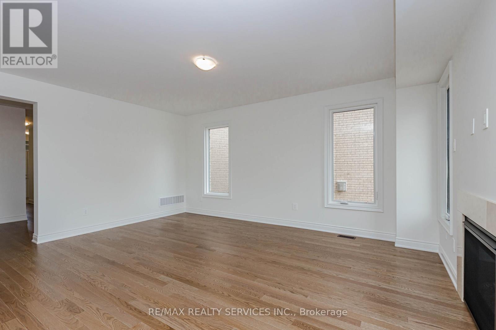 66 Circleview Crescent, Brampton, Ontario  L6Y 6M3 - Photo 5 - W13079436