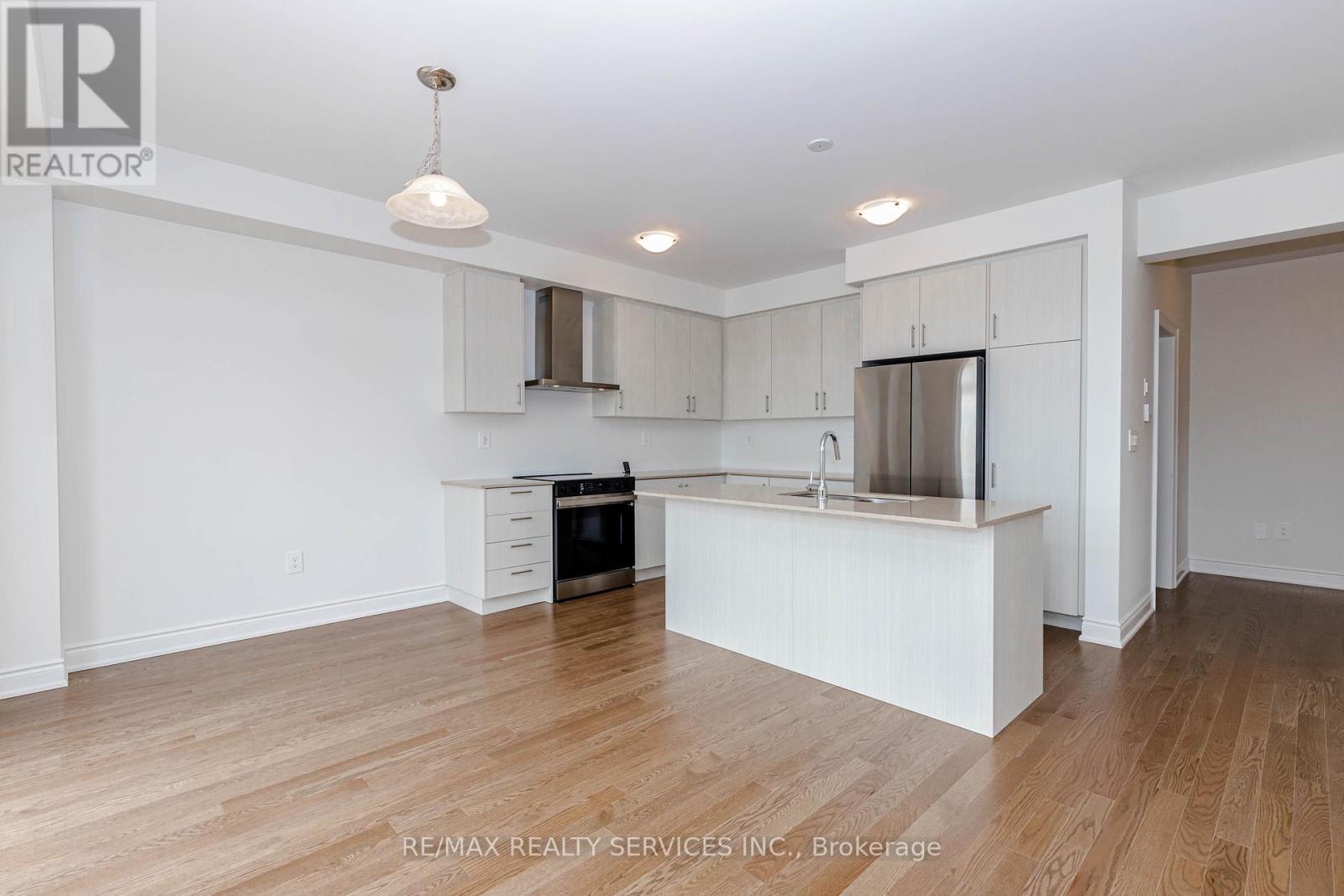 66 Circleview Crescent, Brampton, Ontario  L6Y 6M3 - Photo 8 - W13079436