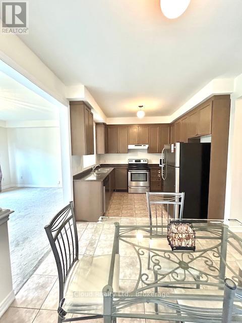 24 Yardley Crescent, Brampton, Ontario  L6X 5L3 - Photo 7 - W13079442