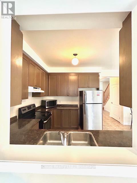24 Yardley Crescent, Brampton, Ontario  L6X 5L3 - Photo 9 - W13079442