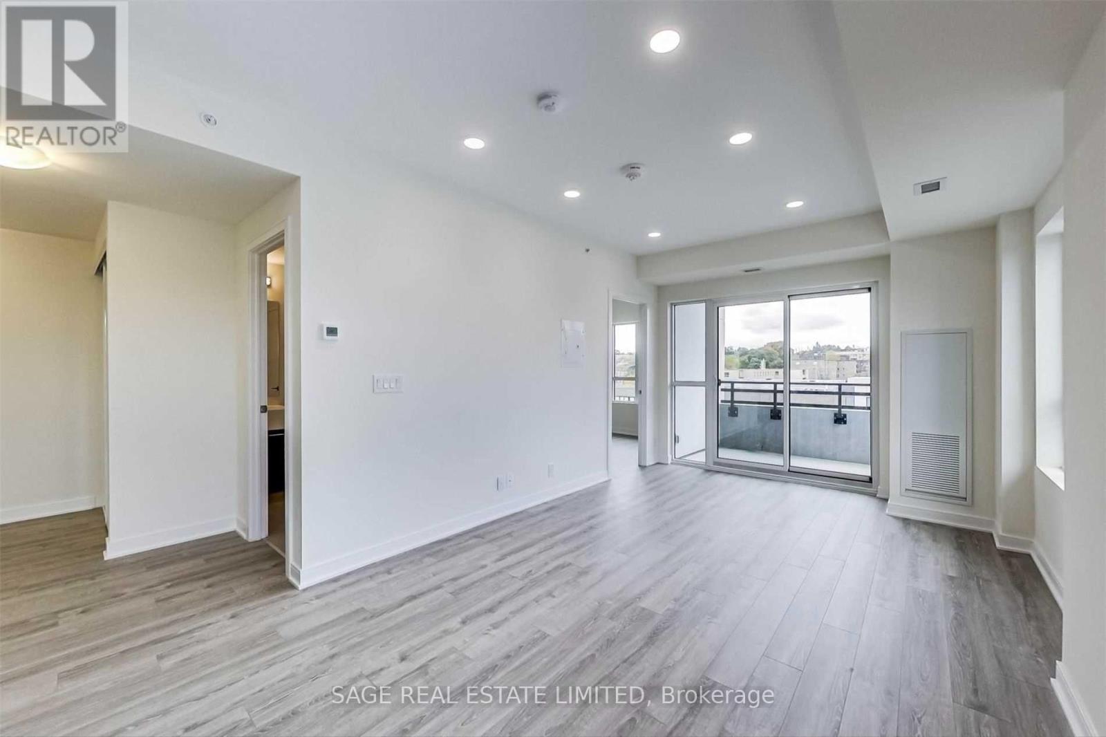 506 - 1 Neighbourhood Lane, Toronto, Ontario  M8Y 3Y7 - Photo 3 - W13079458