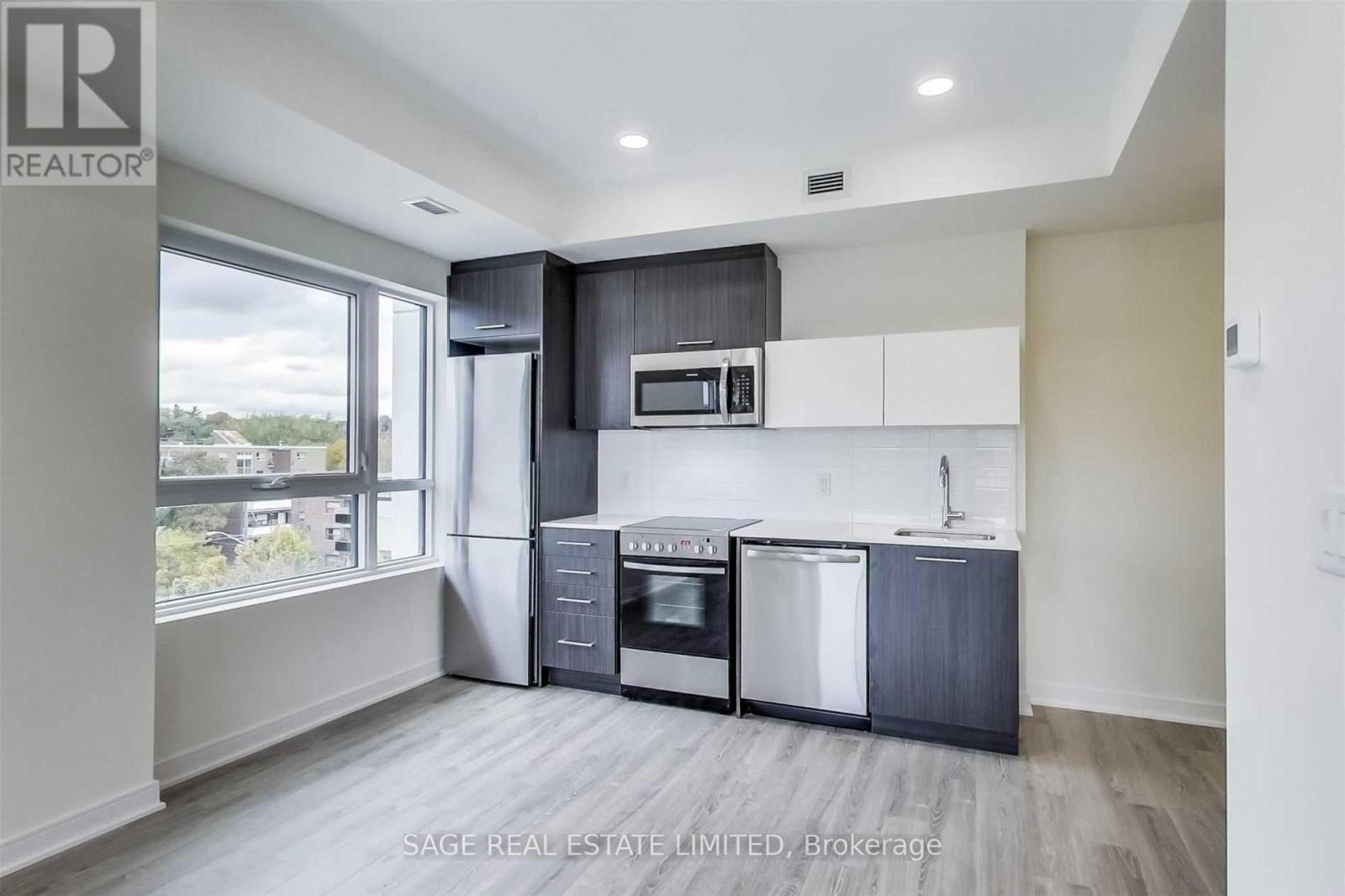 506 - 1 Neighbourhood Lane, Toronto, Ontario  M8Y 3Y7 - Photo 7 - W13079458