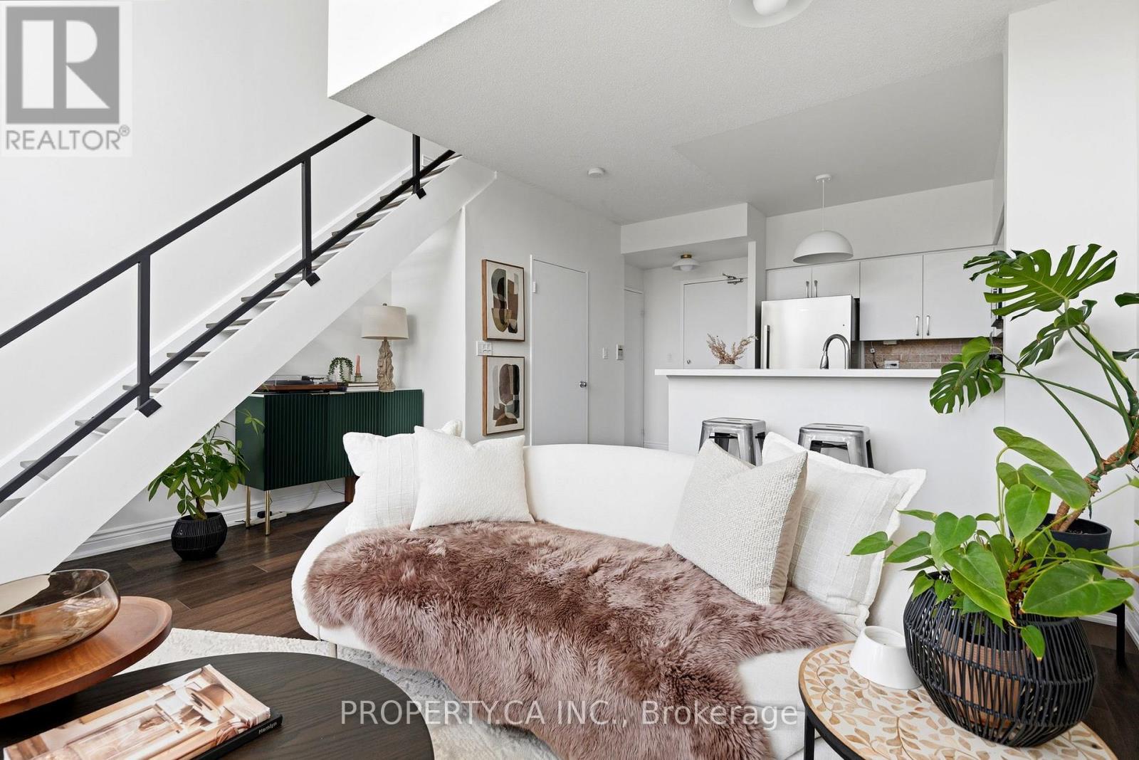 122 - 200 Manitoba Street, Toronto, Ontario  M8Y 3Y9 - Photo 3 - W13079464