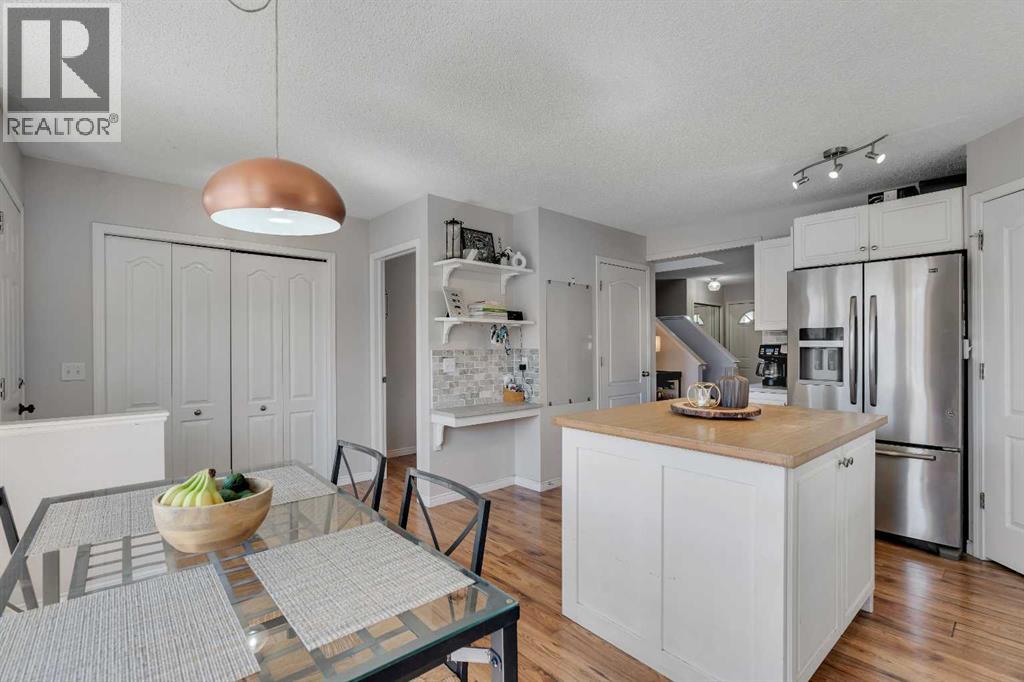 79 Mt Apex Green Se, Calgary, Alberta  T2Z 2V4 - Photo 11 - A2303824