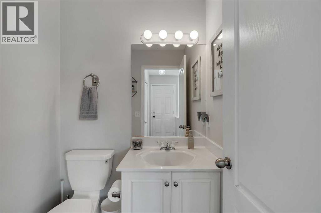 79 Mt Apex Green Se, Calgary, Alberta  T2Z 2V4 - Photo 13 - A2303824
