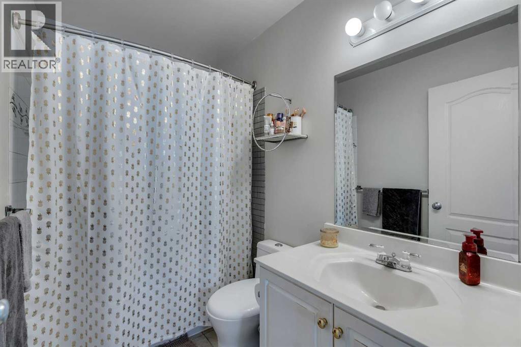 79 Mt Apex Green Se, Calgary, Alberta  T2Z 2V4 - Photo 22 - A2303824