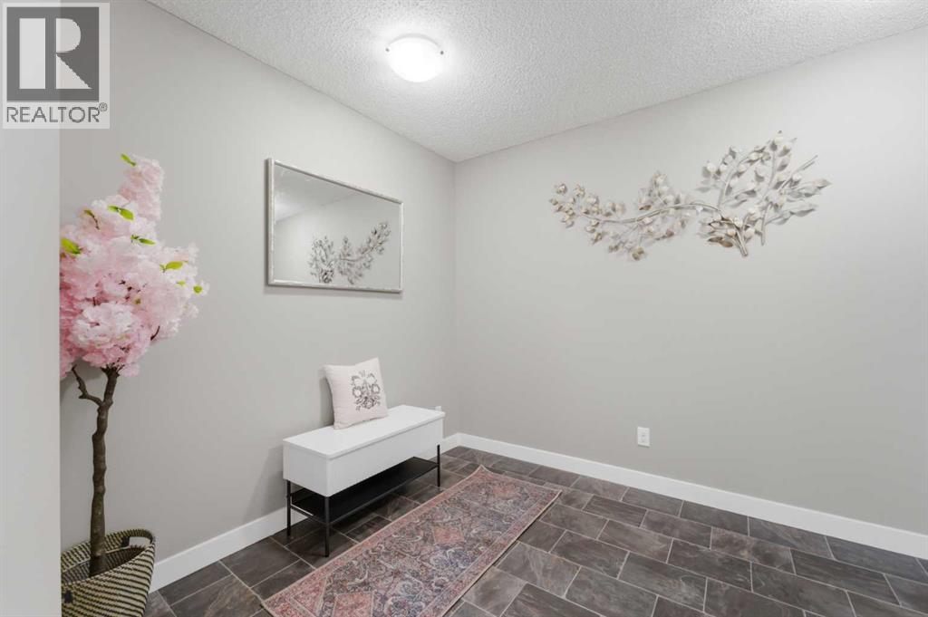 8201, 403 Mackenzie Way SW, Airdrie, Alberta  T4B 3V7 - Photo 3 - A2305374