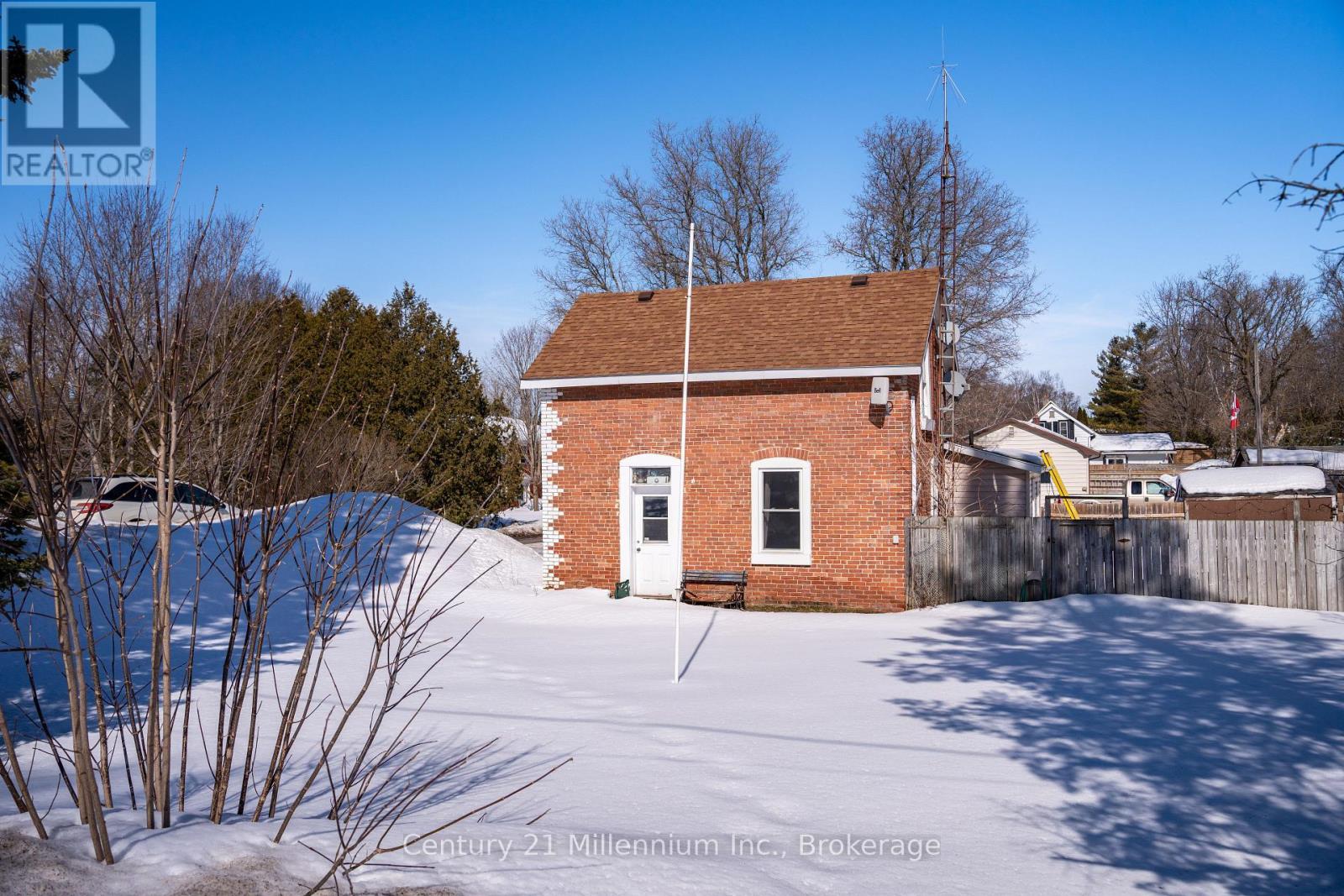 15 Ellen Street, Grey Highlands, Ontario  N0C 1E0 - Photo 9 - X12853390