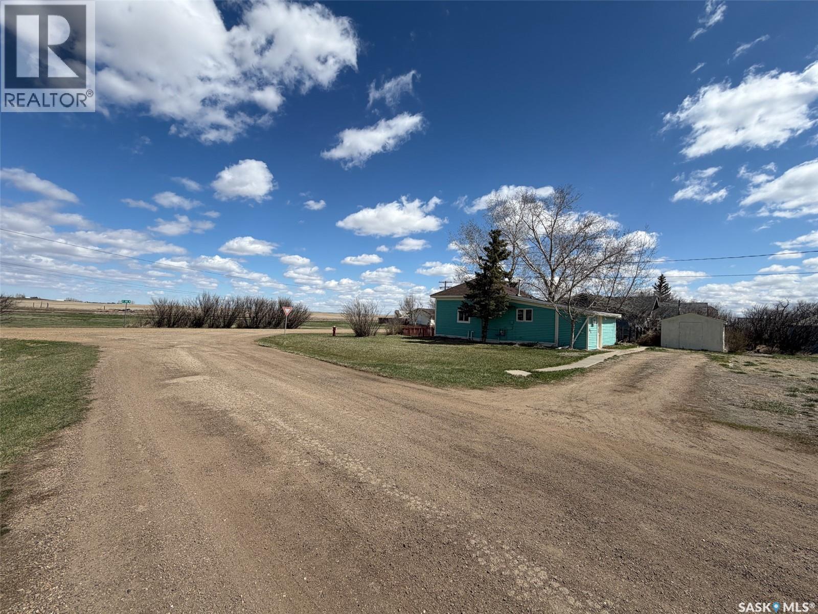225 1st AVENUE W, frontier, Saskatchewan