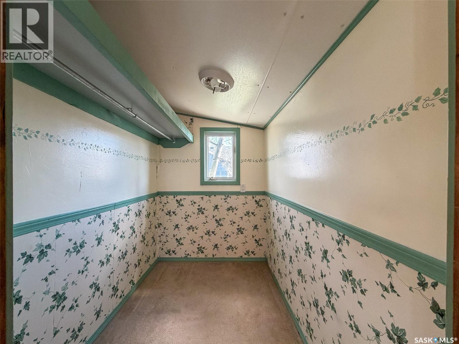 225 1st Avenue W, Frontier, Saskatchewan  S0N 0W0 - Photo 23 - SK034796