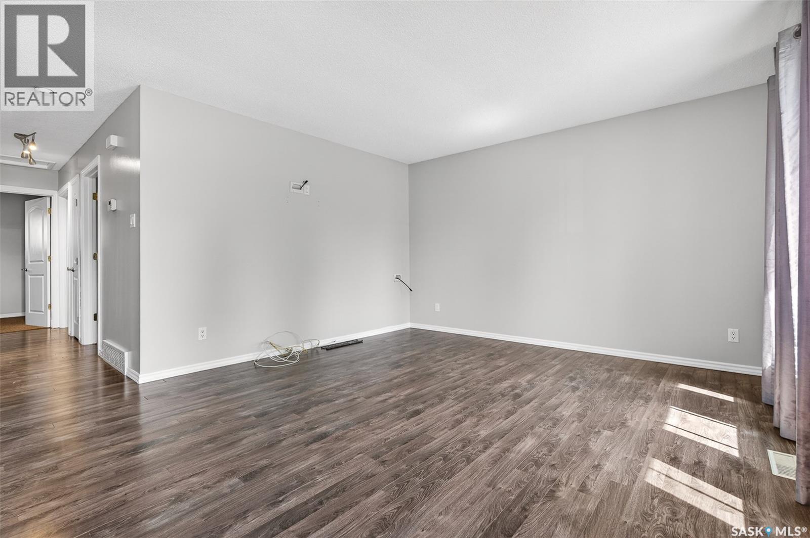1542 Vaughan Street, Moose Jaw, Saskatchewan  S6H 6S8 - Photo 6 - SK034787