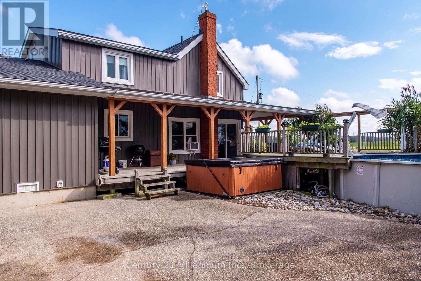 121097 12 Side Road, Georgian Bluffs, Ontario  N0H 2N0 - Photo 45 - X13012906
