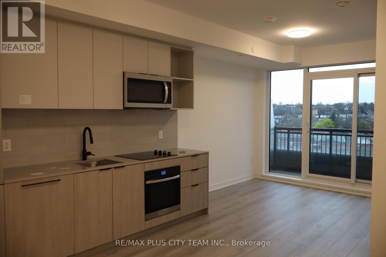 523 - 1185 Dupont Street, Toronto, Ontario  M6H 0G5 - Photo 3 - W13013280