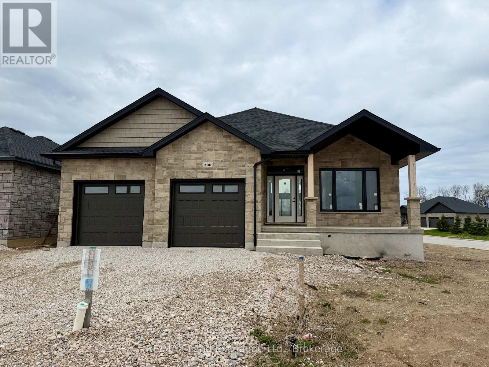 300 RIDGE STREET, Saugeen Shores, Ontario