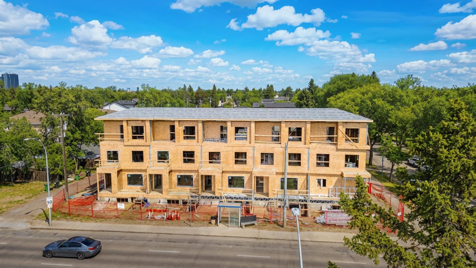 10848  74 Ave, Edmonton, Alberta  T6E 1G9 - Photo 2 - 43871740