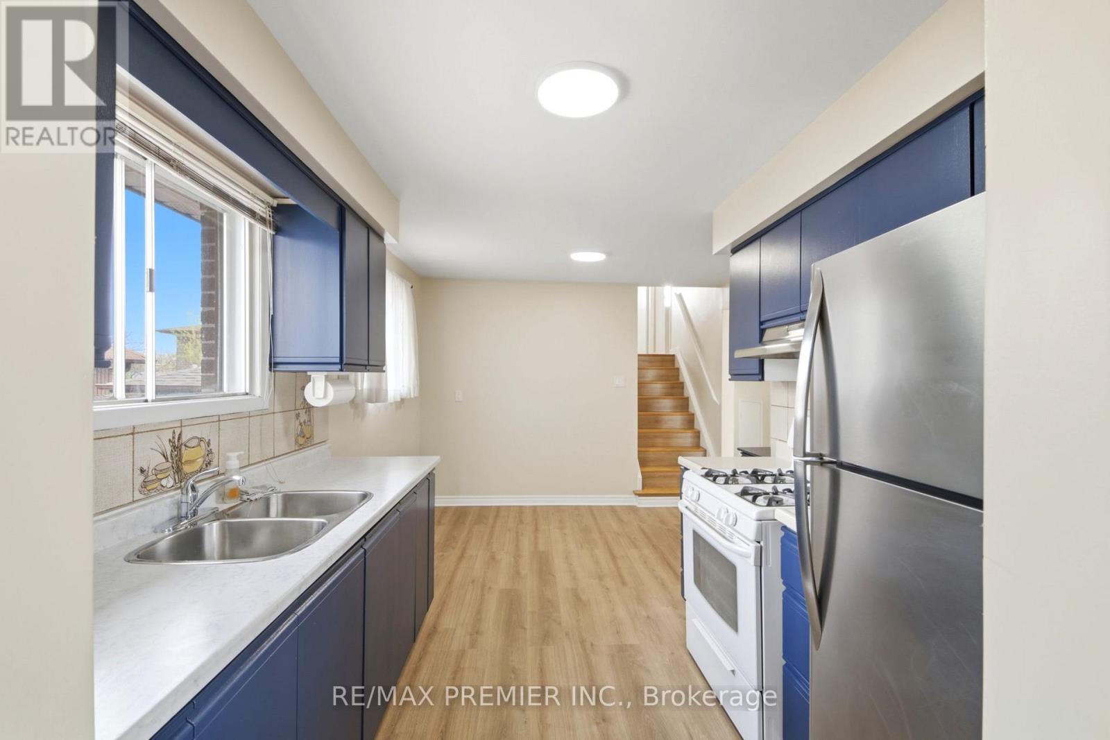 55 Plunkett Road, Toronto, Ontario  M9L 2J4 - Photo 10 - W13079432