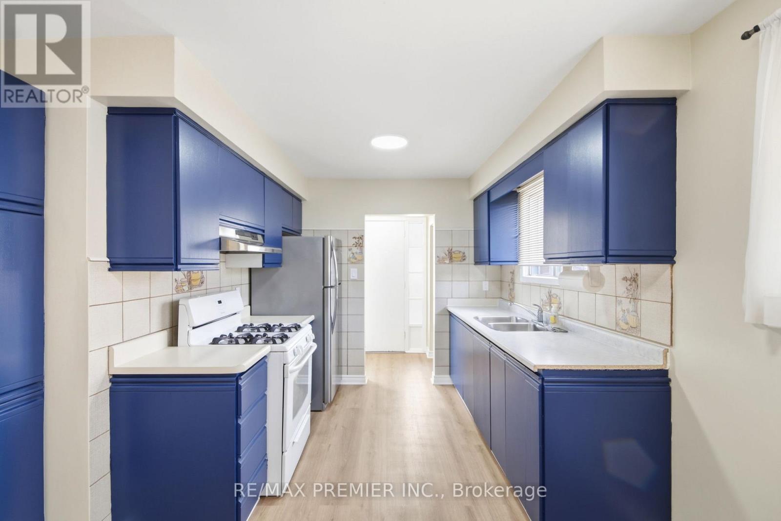 55 Plunkett Road, Toronto, Ontario  M9L 2J4 - Photo 8 - W13079432