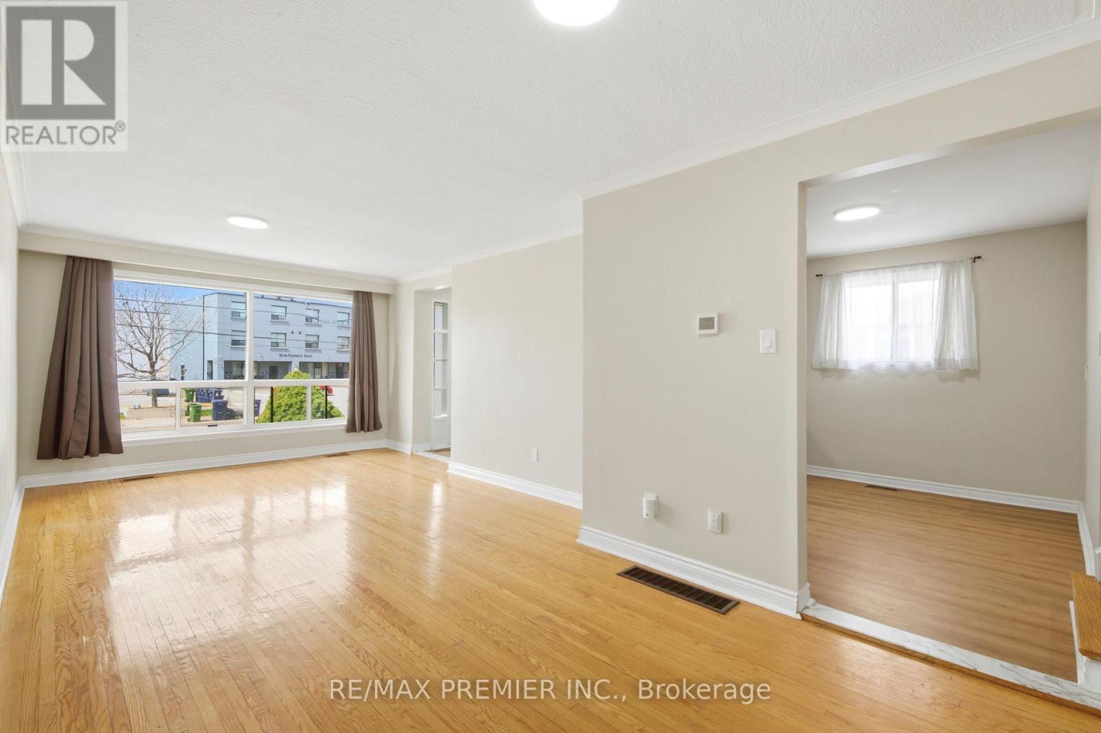 55 Plunkett Road, Toronto, Ontario  M9L 2J4 - Photo 6 - W13079432