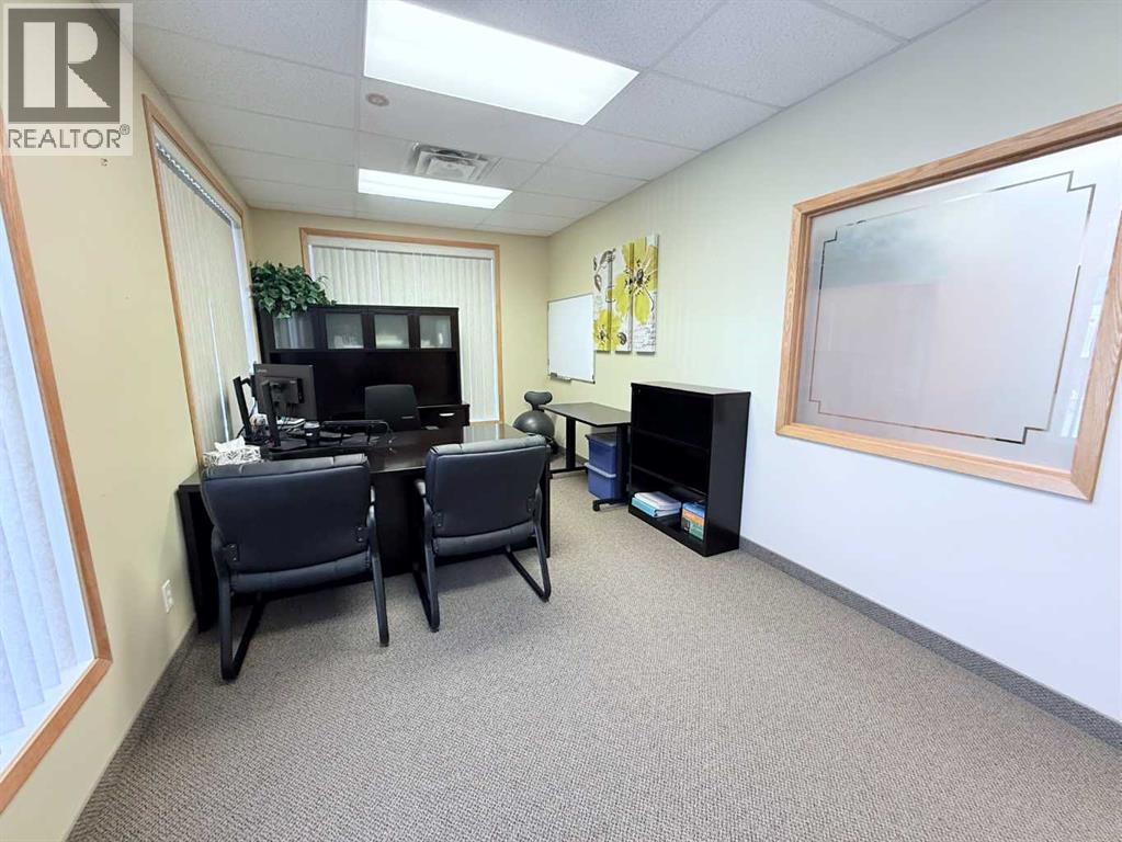 200, 9805 97 Street, Grande Prairie, Alberta  T8V 8B9 - Photo 27 - A2209450