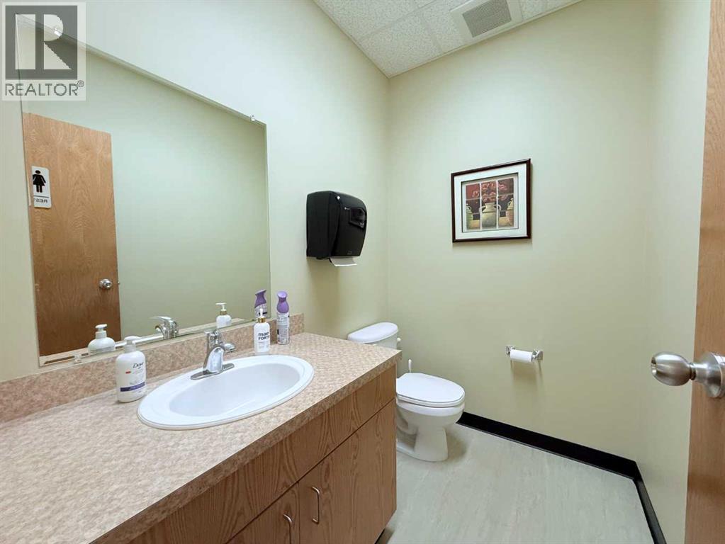 200, 9805 97 Street, Grande Prairie, Alberta  T8V 8B9 - Photo 38 - A2209450