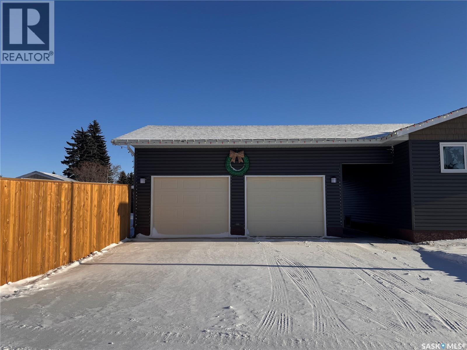 415 3rd Avenue W, Biggar, Saskatchewan  S0K 0M0 - Photo 37 - SK027372