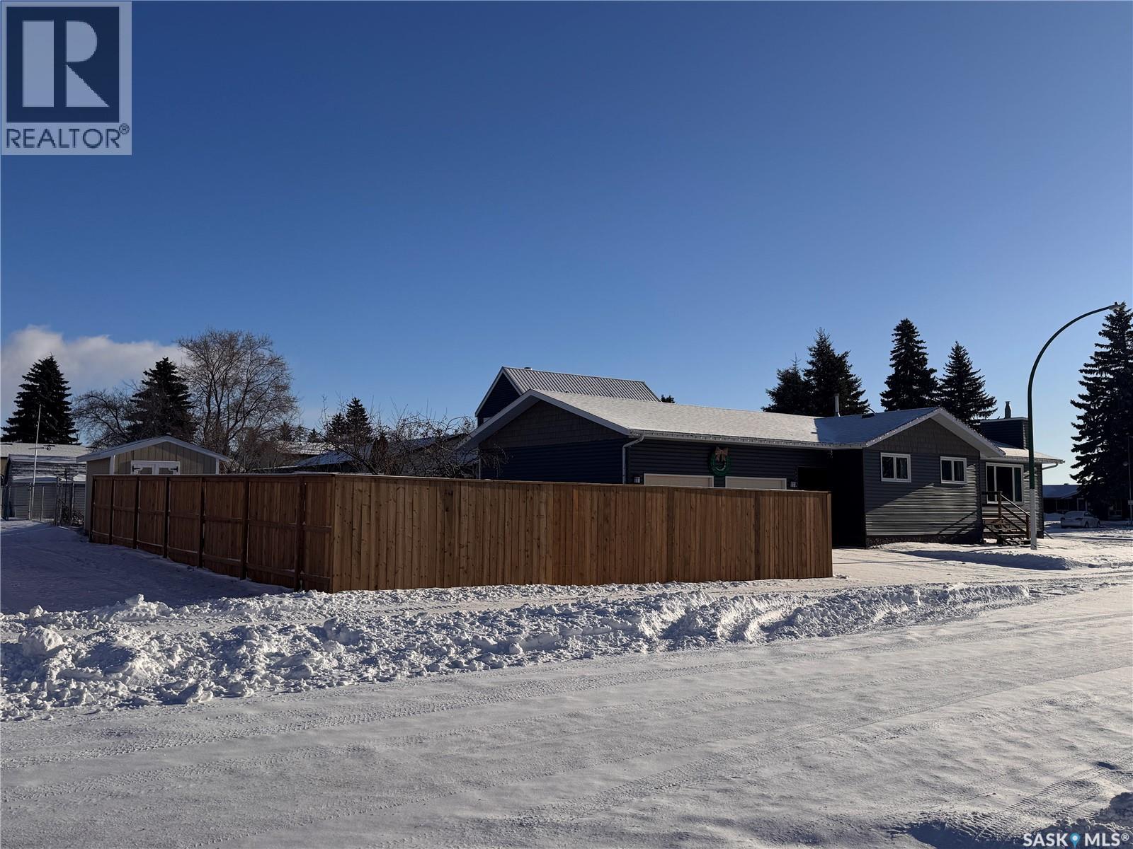 415 3rd Avenue W, Biggar, Saskatchewan  S0K 0M0 - Photo 47 - SK027372