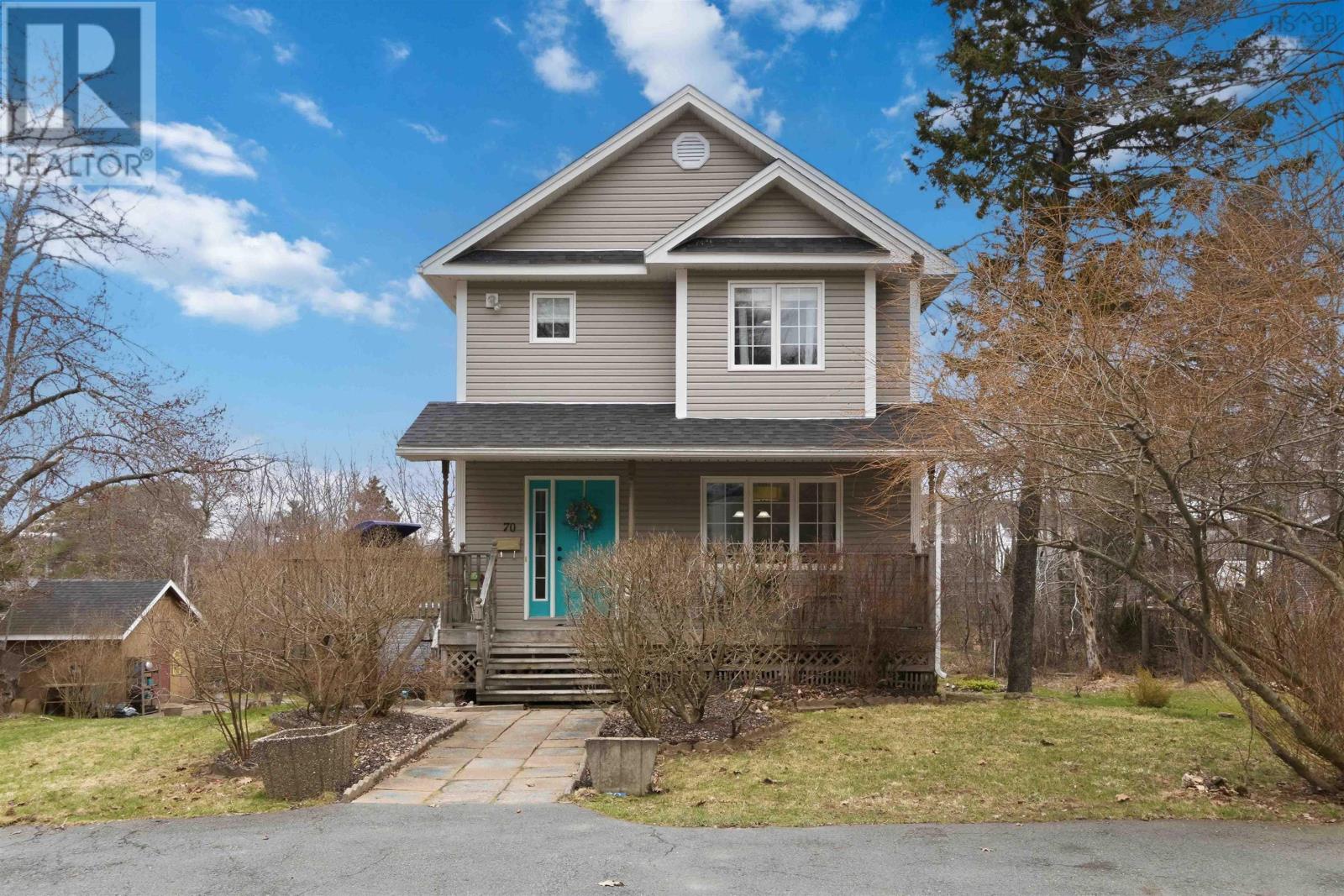 70 Hillside Avenue, Lower Sackville, Nova Scotia  B4C 1W7 - Photo 1 - 202608691