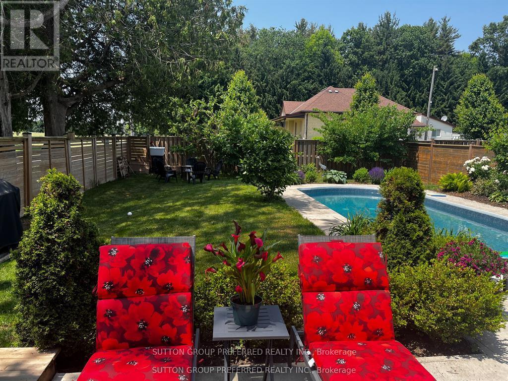 21 Armstrong Street, Strathroy-Caradoc, Ontario  N0L 1V0 - Photo 45 - X12982888
