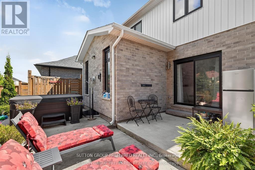 21 Armstrong Street, Strathroy-Caradoc, Ontario  N0L 1V0 - Photo 40 - X12982888