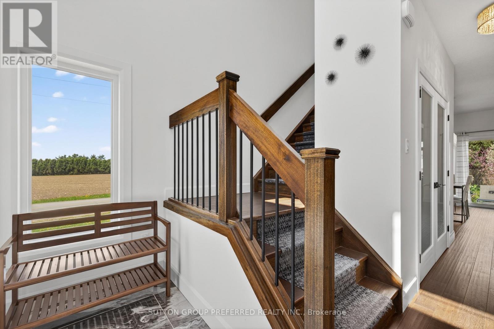 21 Armstrong Street, Strathroy-Caradoc, Ontario  N0L 1V0 - Photo 6 - X12982888