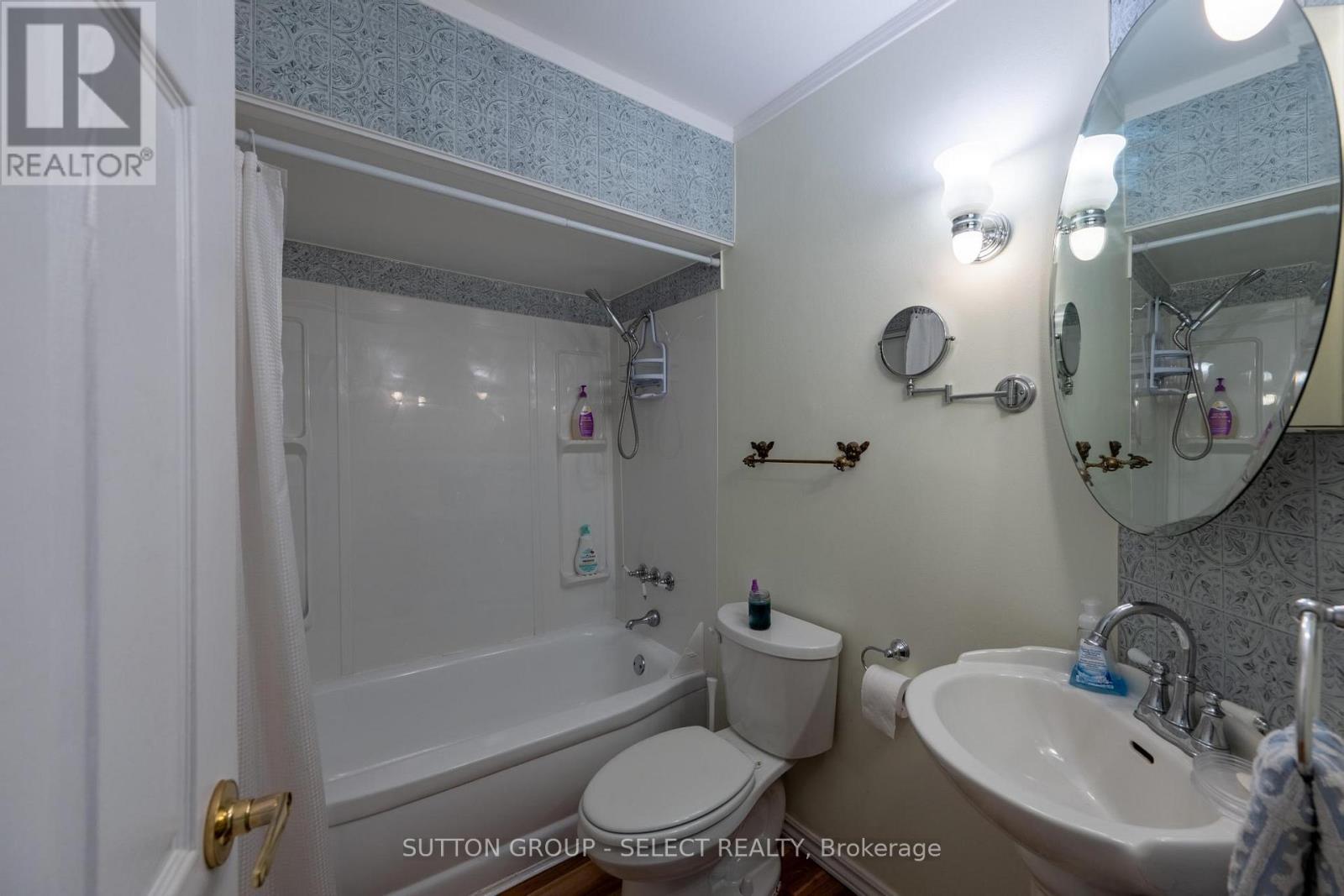 1129 Sunningdale Road E, London North, Ontario  N5X 4B1 - Photo 12 - X13078658