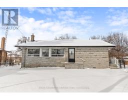 26 KITSON DRIVE, Toronto, Ontario
