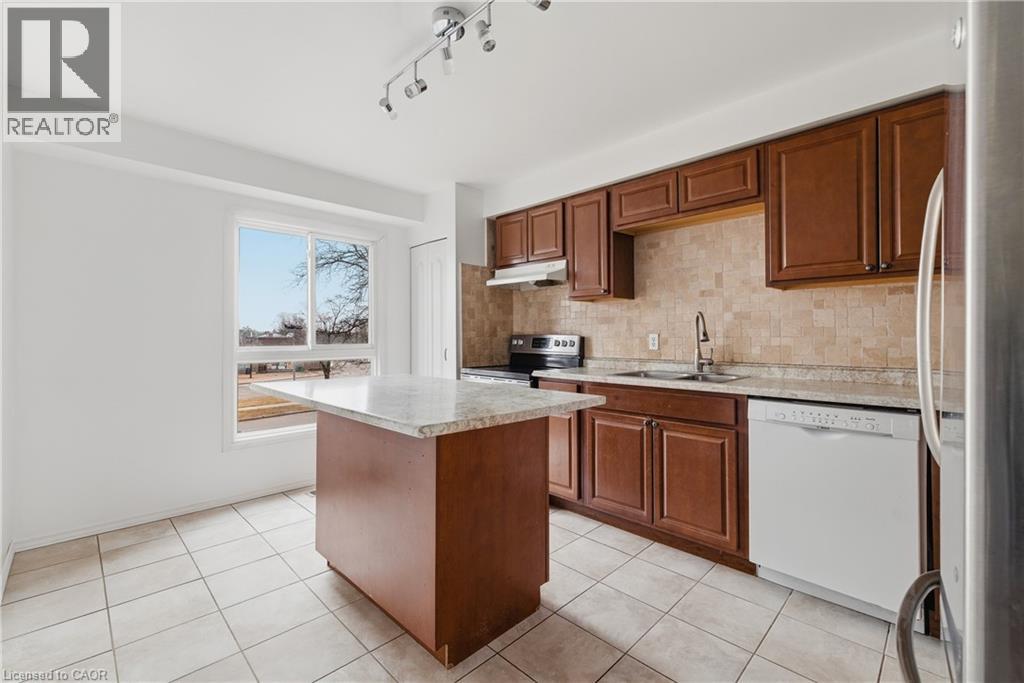 55 Dovercliffe Road Road, Guelph, Ontario  N1G 2Z6 - Photo 3 - 40826722