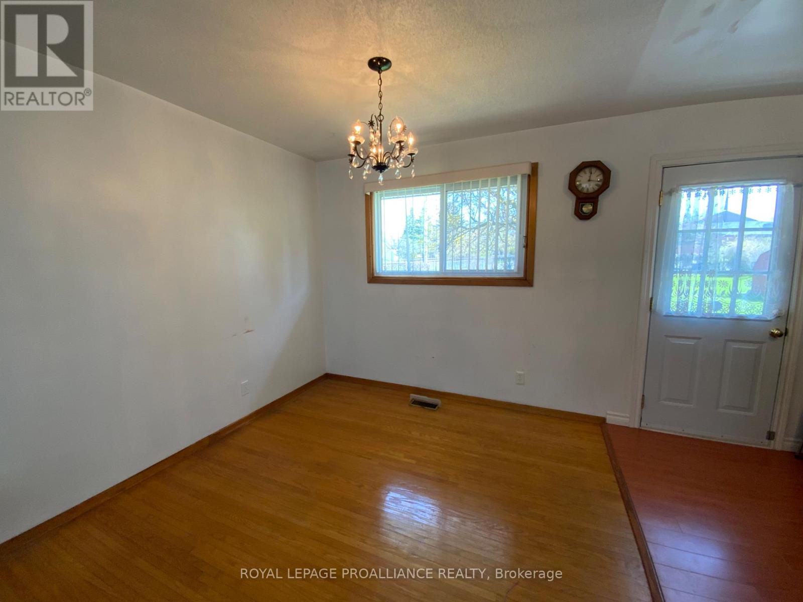 55 Village Drive, Belleville, Ontario  K8P 4K2 - Photo 3 - X13079706