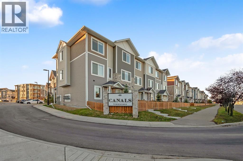 450 Canals Crossing Sw, Airdrie, Alberta  T4B 4L3 - Photo 1 - A2307577