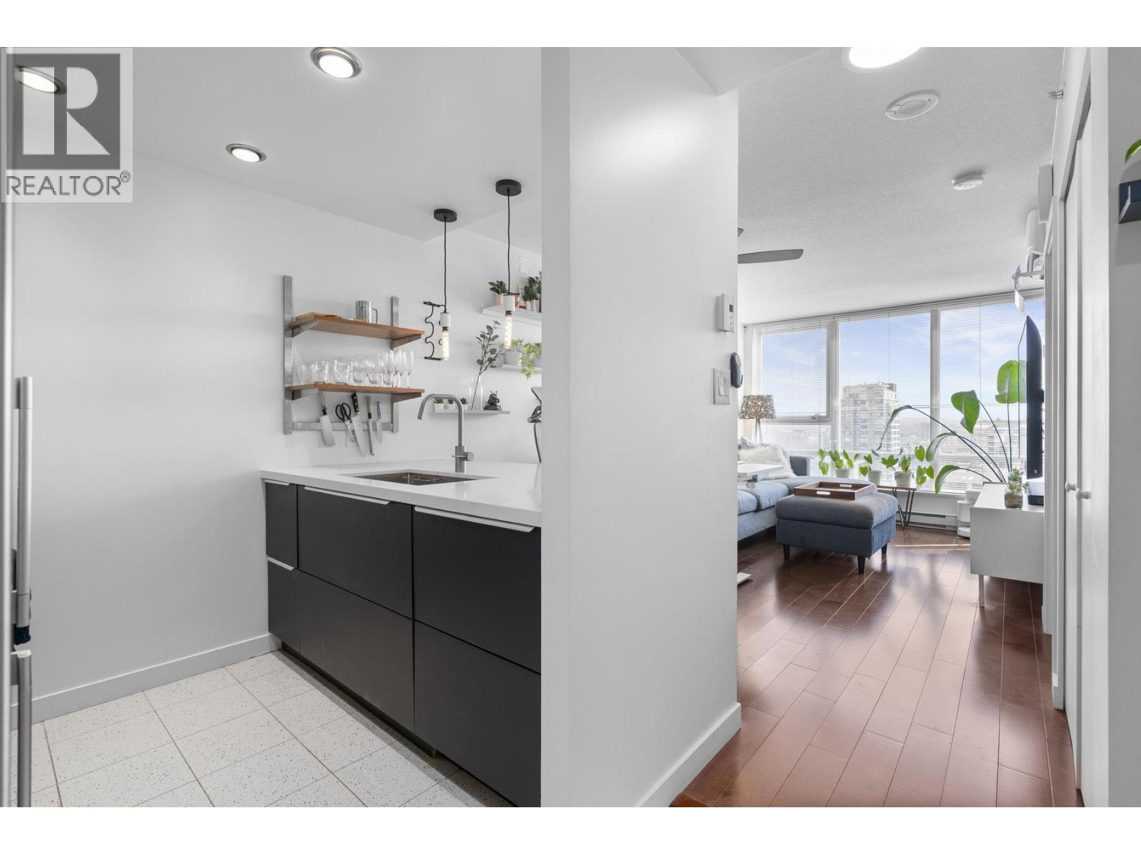 2903 928 BEATTY STREET, Vancouver, British Columbia