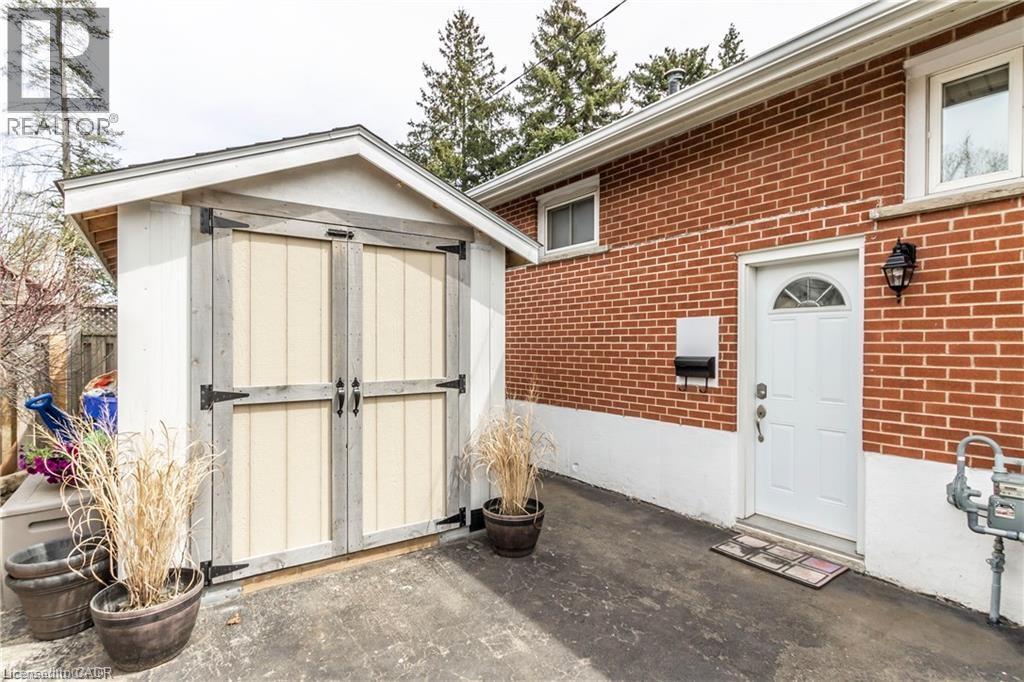 11 Carwyn Crescent, Hamilton, Ontario  L8S 3H3 - Photo 2 - 40819712