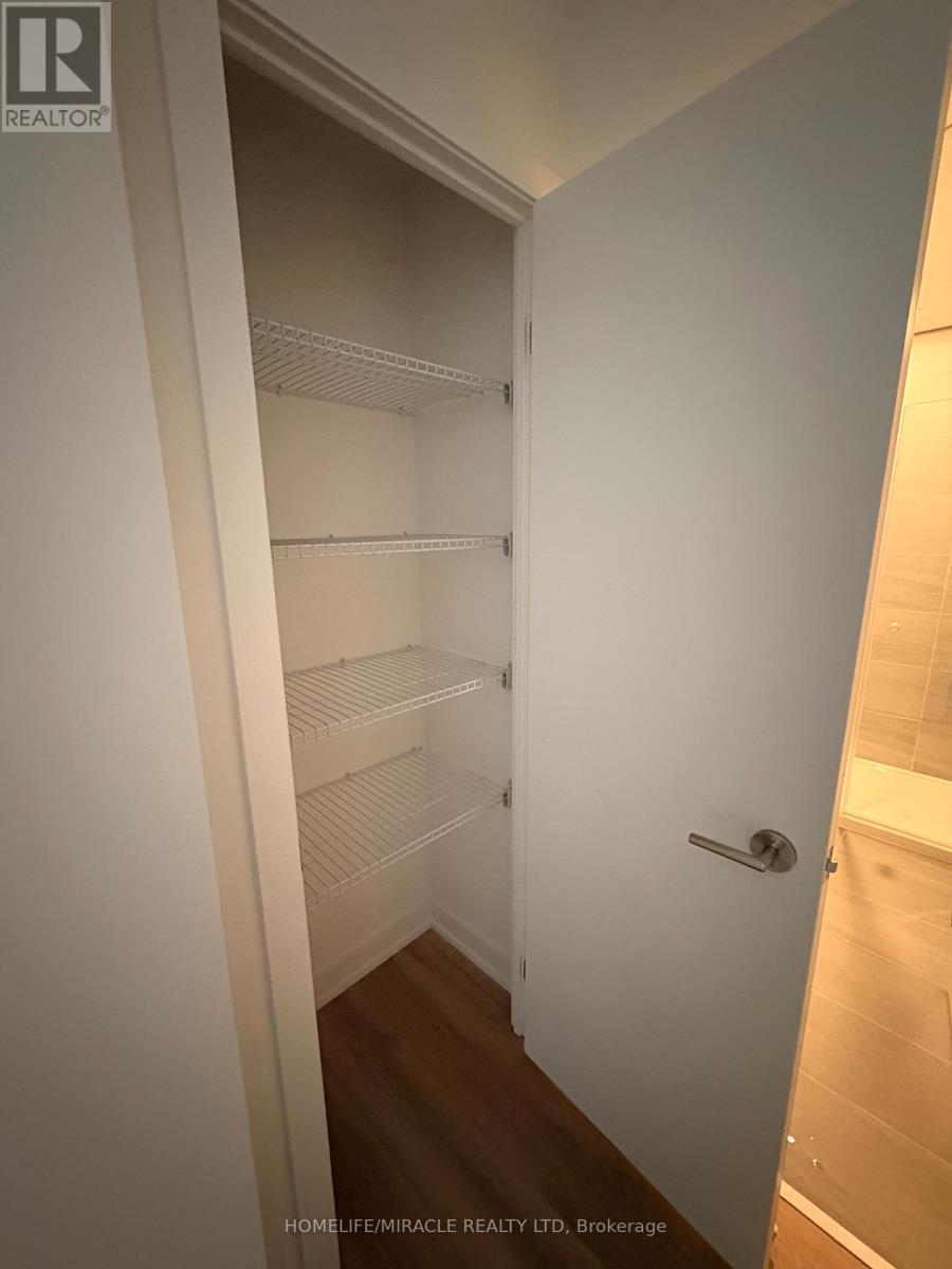810 - 1 Quarrington Lane, Toronto, Ontario  M3C 0S4 - Photo 12 - C13079512