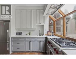 18 TRANBY AVENUE, Toronto, Ontario